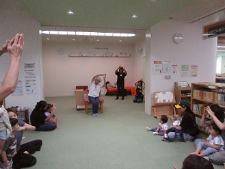 おはなし会の様子