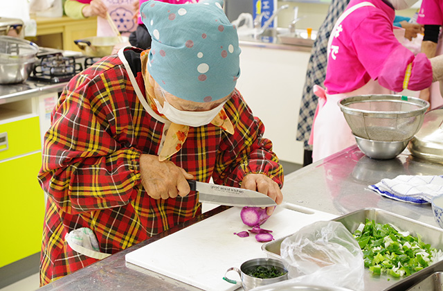 シニアからはじめるフレイル予防料理教室「麺処ふれらんち」の写真