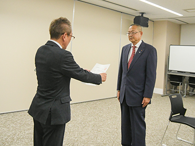北角会長に諮問する、浅野市長