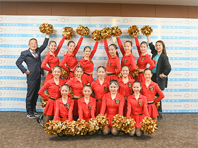 浅野市長に全国大会への意気込みを語ったチームメンバー