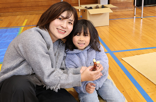 親子で挑戦 クラフト体験の写真