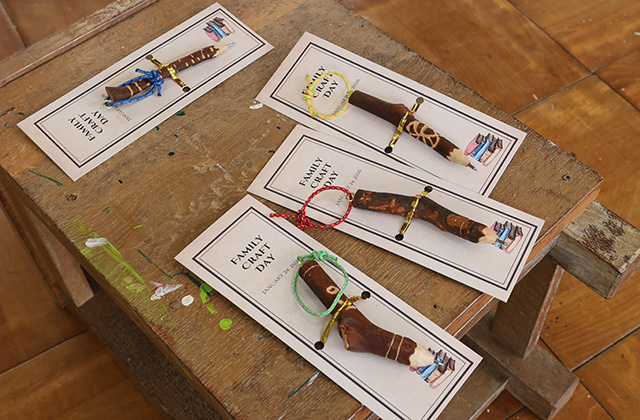 親子で挑戦 クラフト体験の写真