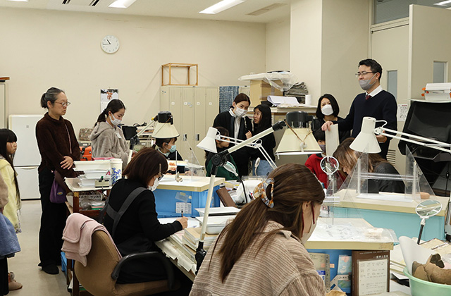 中央図書館探検ツアーの写真