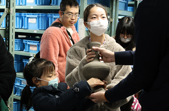 中央図書館探検ツアーの写真