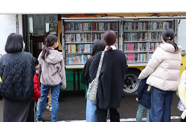 中央図書館探検ツアーの写真