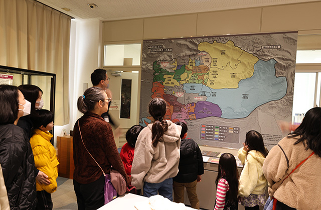 中央図書館探検ツアーの写真