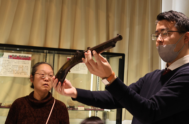 中央図書館探検ツアーの写真