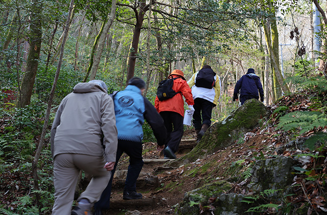 野外セミナー「伊木山から鵜沼城を望む！」の写真