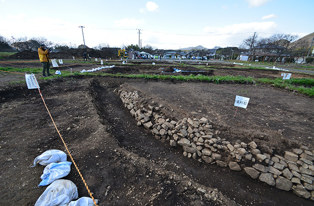 洞ひさご塚古墳発掘調査現地説明会の写真