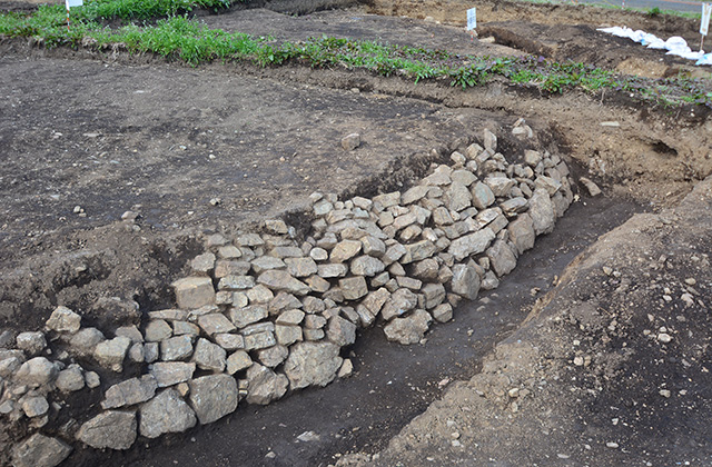 洞ひさご塚古墳発掘調査現地説明会の写真