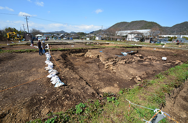 洞ひさご塚古墳発掘調査現地説明会の写真