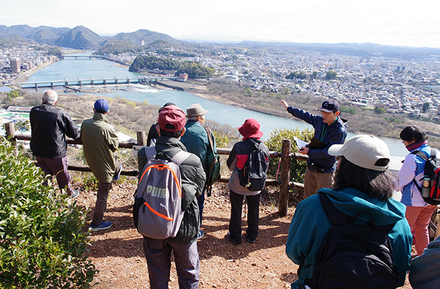 野外セミナー「伊木山から鵜沼城を望む！」の写真