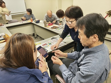話し合うようす