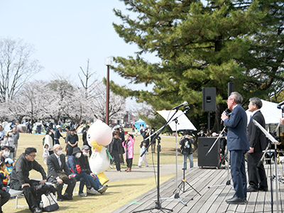 桜まつりステージの写真