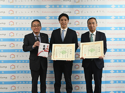 浅野市長と杉山さんと後藤さん