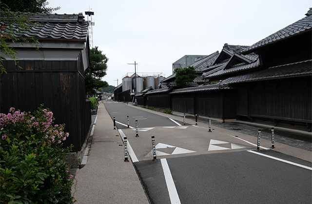 中山道鵜沼宿の家並みの写真