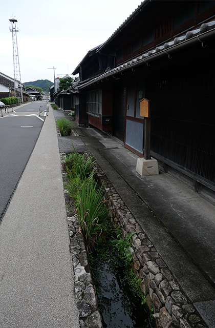 中山道鵜沼宿の家並みの写真