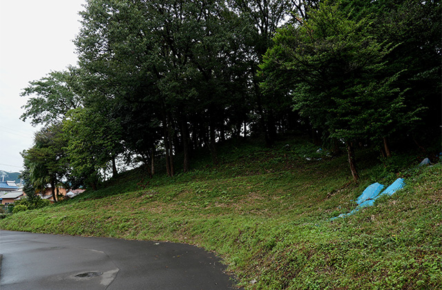 皆楽座と坊の塚古墳、鵜沼羽場町の情緒ある町並みの写真