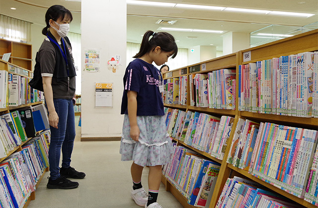 図書館おしごと体験の写真