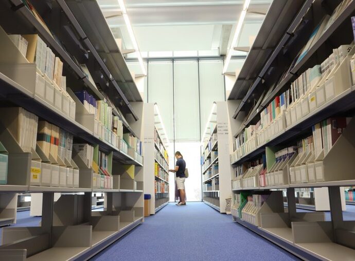 科学技術図書資料室4