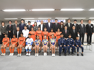 被表彰者で集合写真